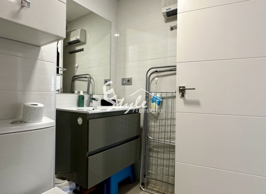 Resale - Apartment - Orihuela Costa  - Punta Prima