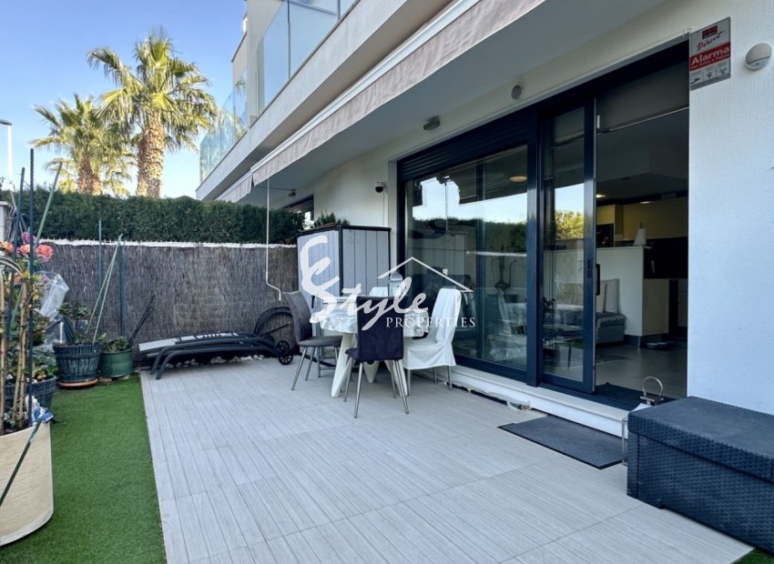 Resale - Apartment - Orihuela Costa  - Punta Prima