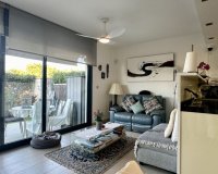 Resale - Apartment - Orihuela Costa  - Punta Prima