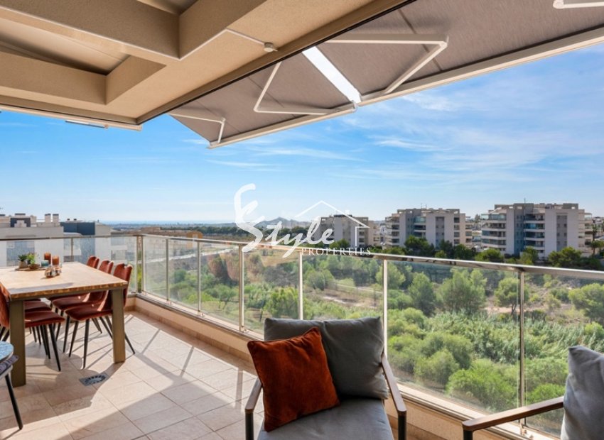 Resale - Apartment - Orihuela Costa  - Villamartin