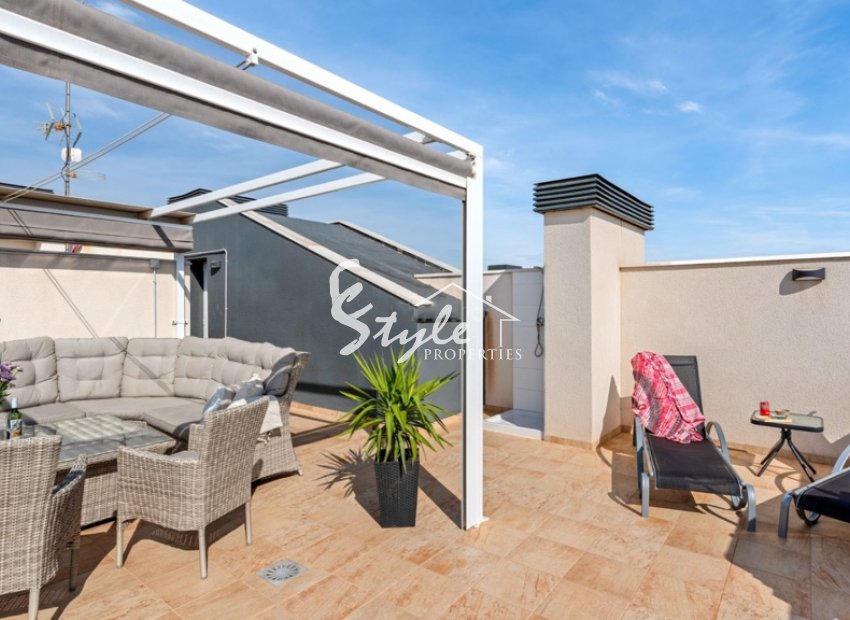 Resale - Apartment - Orihuela Costa  - Villamartin