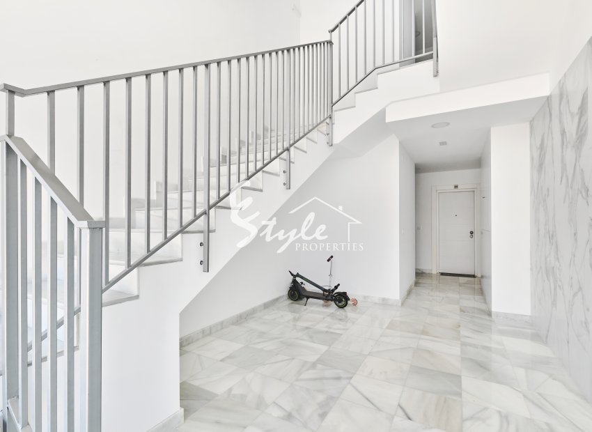 Resale - Apartment - Orihuela Costa  - Villamartin