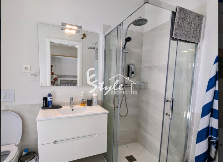 Resale - Apartment - Orihuela Costa  - Villamartin