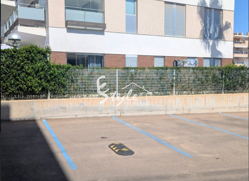 Resale - Apartment - Orihuela Costa  - Villamartin