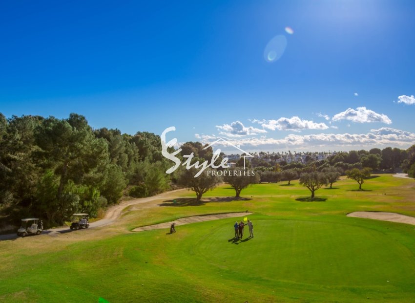 Resale - Apartment - Orihuela Costa  - Villamartin