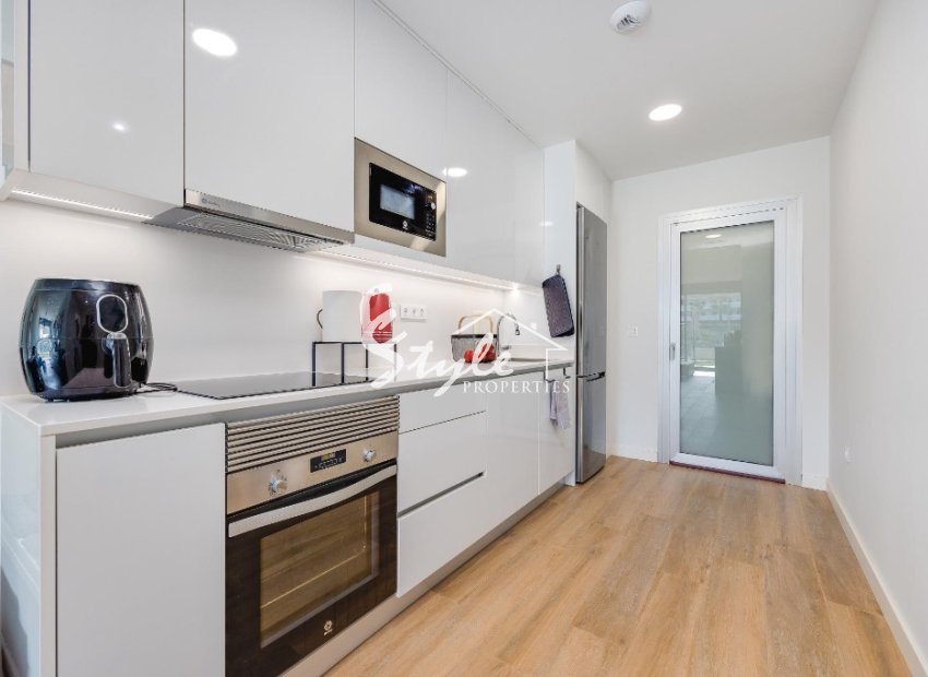 Resale - Apartment - Orihuela Costa  - Villamartin