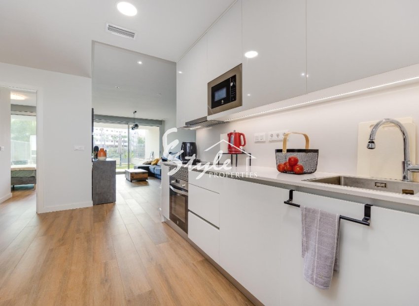 Resale - Apartment - Orihuela Costa  - Villamartin