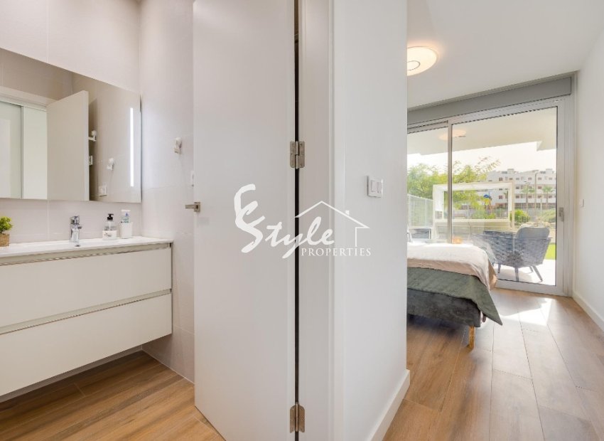 Resale - Apartment - Orihuela Costa  - Villamartin