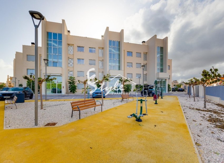 Resale - Apartment - Orihuela Costa  - Villamartin