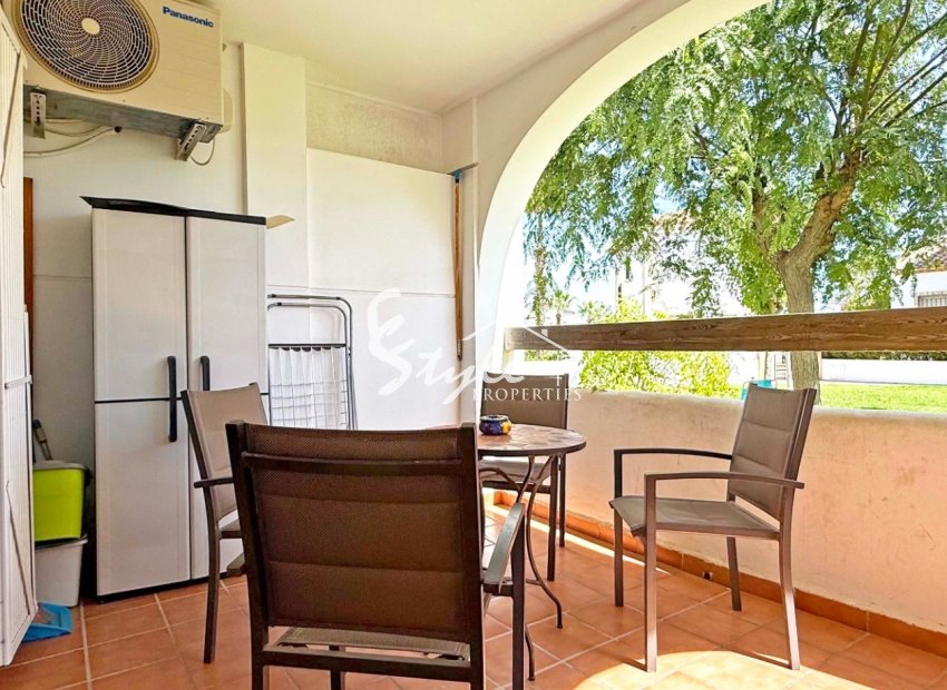 Resale - Apartment - Orihuela Costa  - Villamartin