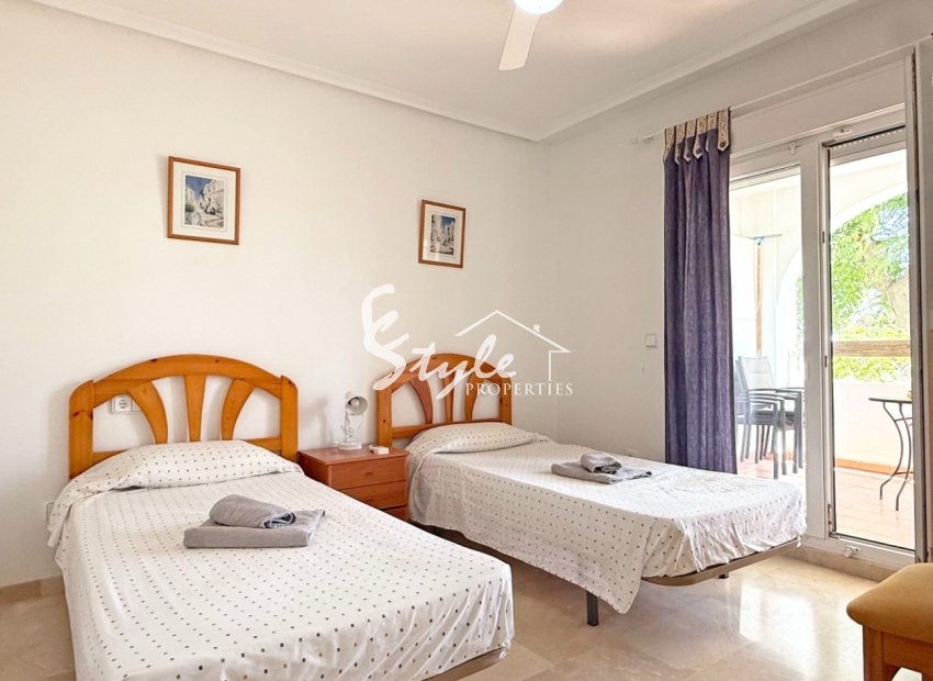 Resale - Apartment - Orihuela Costa  - Villamartin