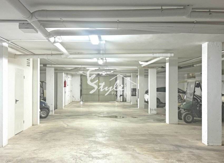 Resale - Apartment - Orihuela Costa  - Villamartin