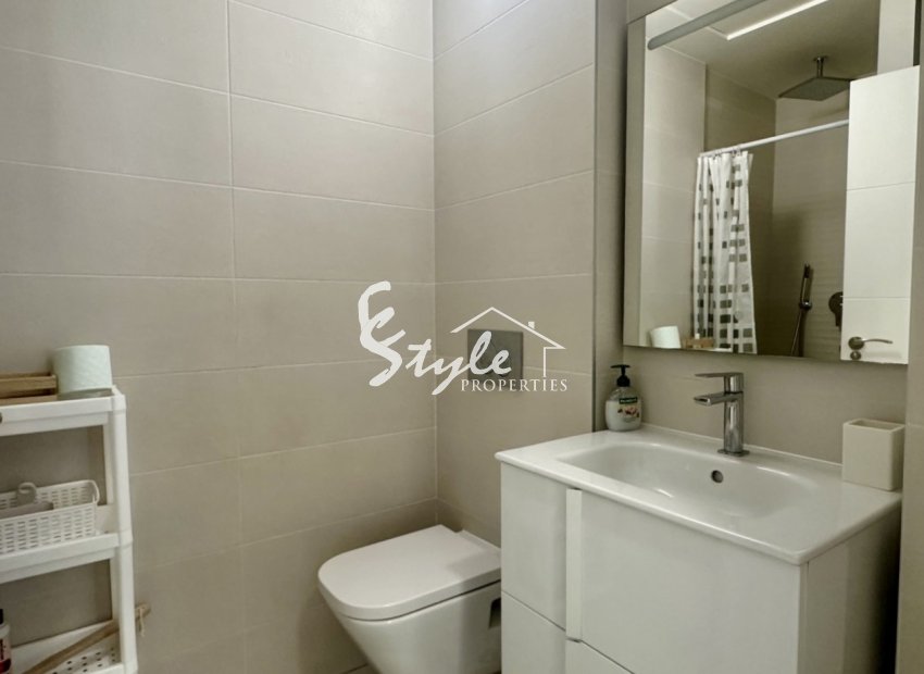 Resale - Apartment - Orihuela Costa  - Villamartin