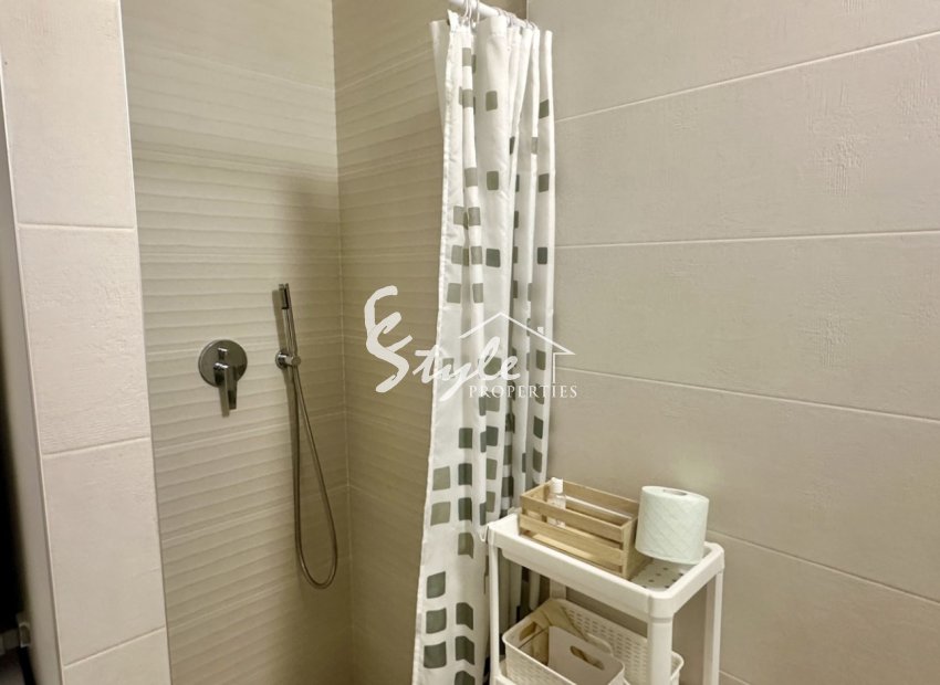 Resale - Apartment - Orihuela Costa  - Villamartin