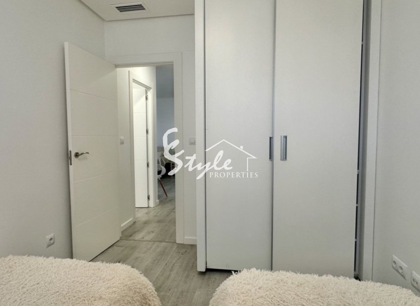 Resale - Apartment - Orihuela Costa  - Villamartin