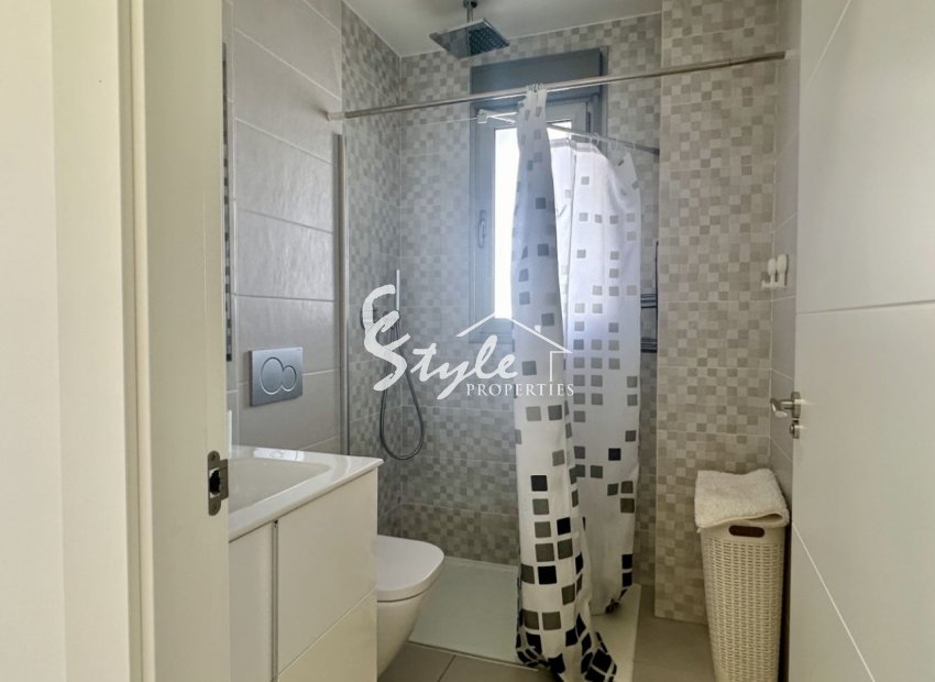 Resale - Apartment - Orihuela Costa  - Villamartin