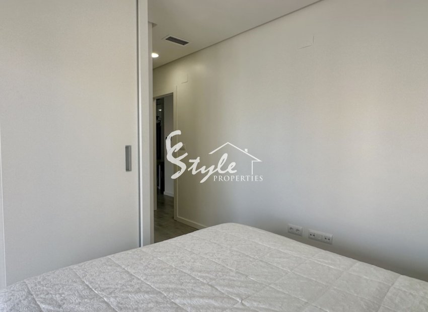 Resale - Apartment - Orihuela Costa  - Villamartin