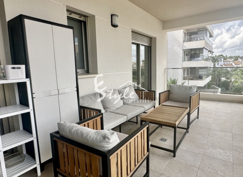 Resale - Apartment - Orihuela Costa  - Villamartin