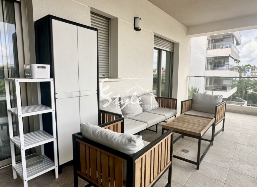 Resale - Apartment - Orihuela Costa  - Villamartin