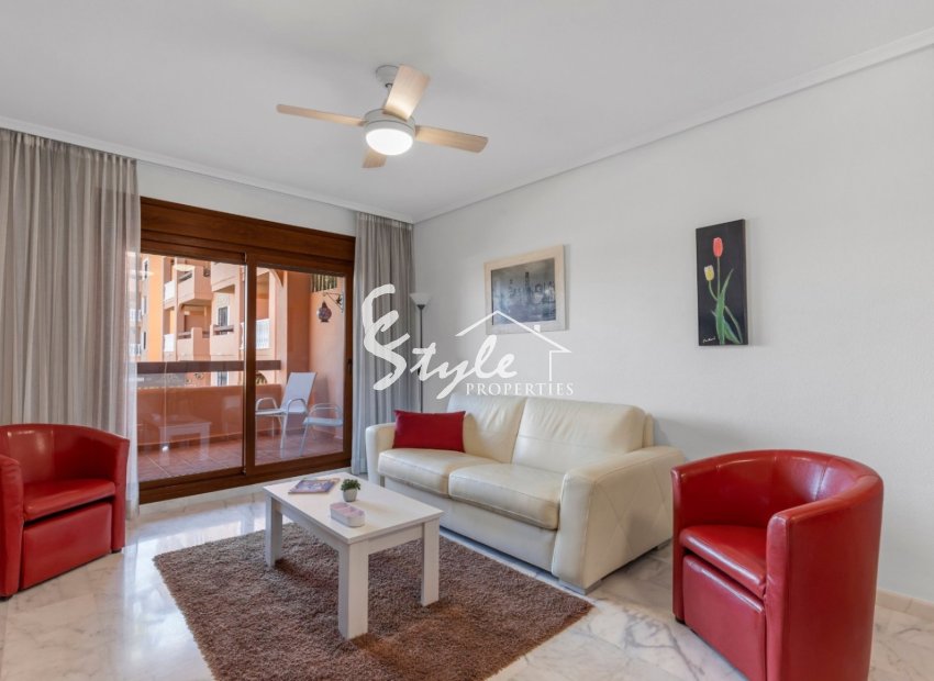 Resale - Apartment - Orihuela Costa  - Villamartin