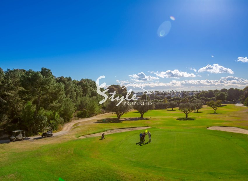 Resale - Apartment - Orihuela Costa  - Villamartin