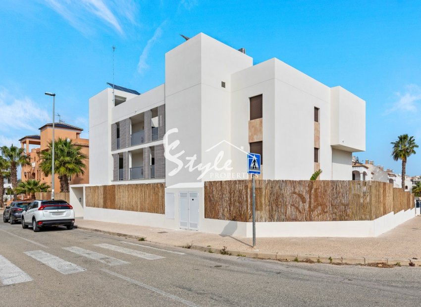 Resale - Apartment - Orihuela Costa  - Villamartin