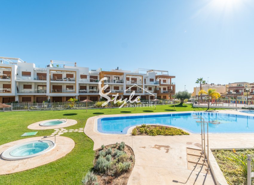 Resale - Apartment - Orihuela Costa  - Villamartin