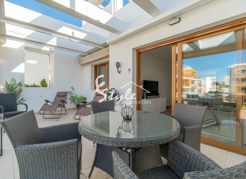 Resale - Apartment - Orihuela Costa  - Villamartin