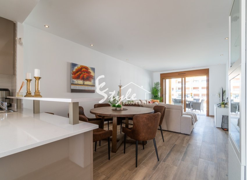 Resale - Apartment - Orihuela Costa  - Villamartin