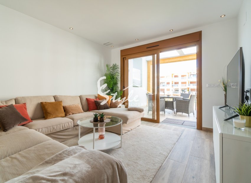 Resale - Apartment - Orihuela Costa  - Villamartin