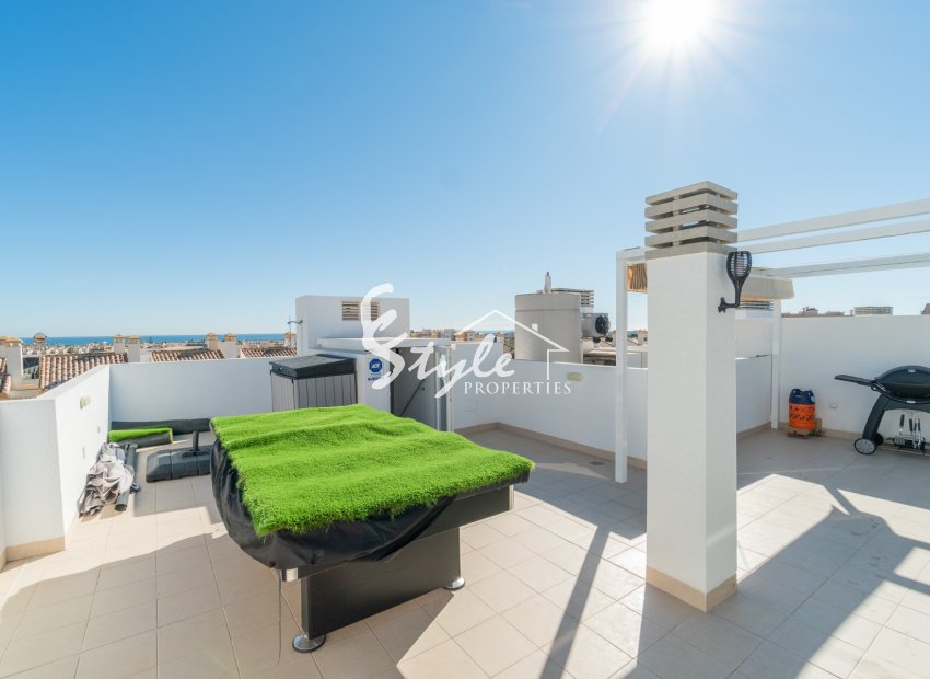 Resale - Apartment - Orihuela Costa  - Villamartin