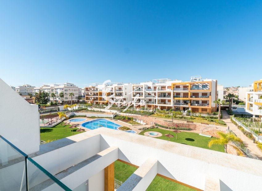 Resale - Apartment - Orihuela Costa  - Villamartin