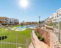 Resale - Apartment - Orihuela Costa  - Villamartin