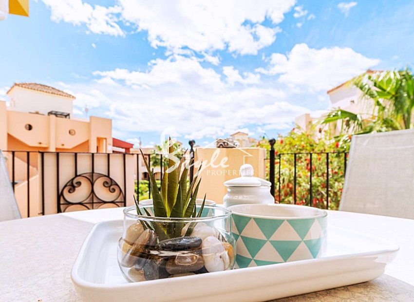 Resale - Apartment Penthouse - Punta Prima