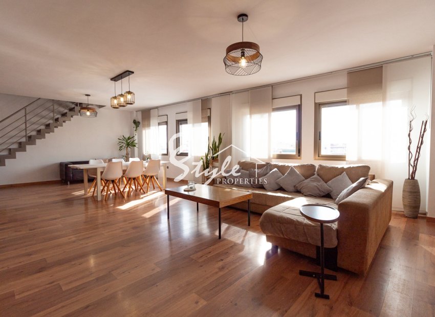 Resale - Apartment Penthouse - Torrevieja - Beach