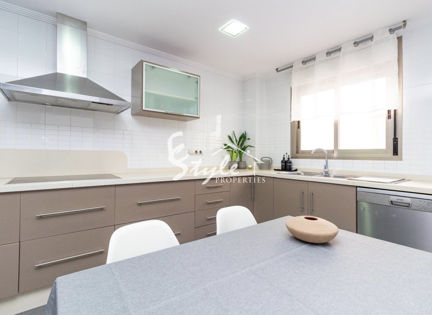Resale - Apartment Penthouse - Torrevieja - Beach