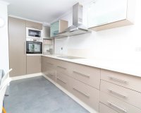 Resale - Apartment Penthouse - Torrevieja - Beach