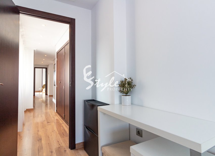 Resale - Apartment Penthouse - Torrevieja - Beach