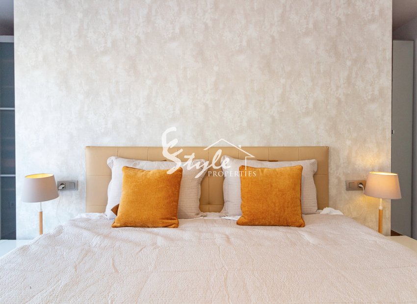 Resale - Apartment Penthouse - Torrevieja - Beach