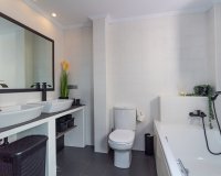 Resale - Apartment Penthouse - Torrevieja - Beach