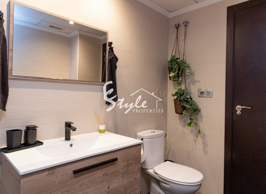 Resale - Apartment Penthouse - Torrevieja - Beach