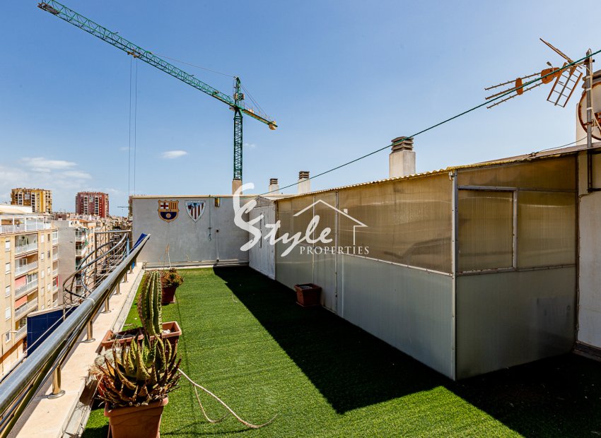 Resale - Apartment Penthouse - Torrevieja - Beach