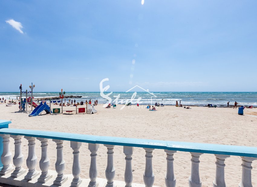 Resale - Apartment Penthouse - Torrevieja - Beach