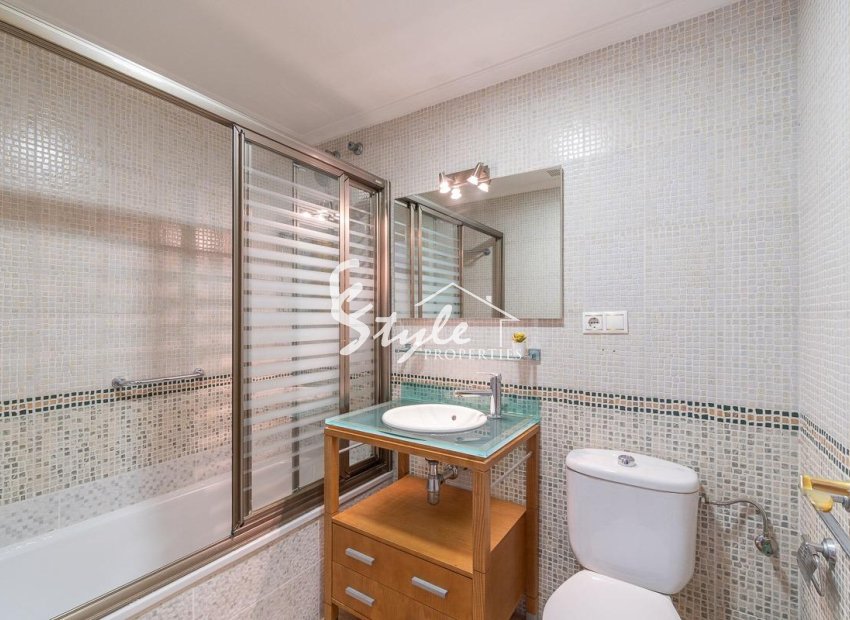 Resale - Apartment Penthouse - Torrevieja - Center