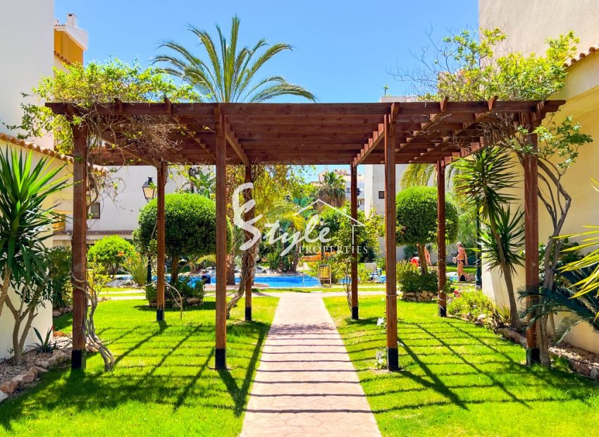 Resale - Apartment - Punta Prima - La Entrada