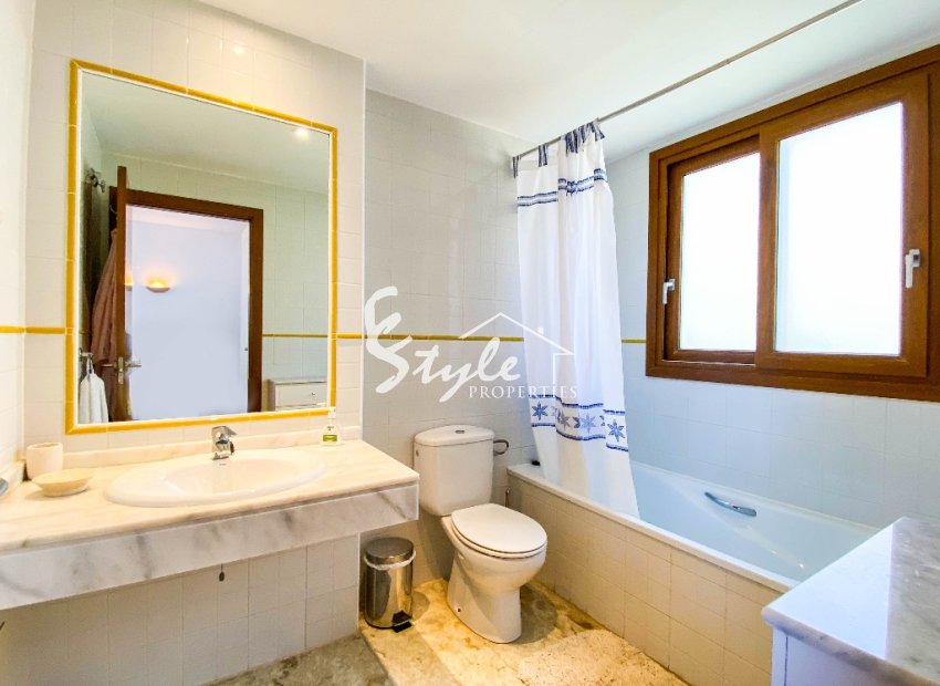 Resale - Apartment - Punta Prima