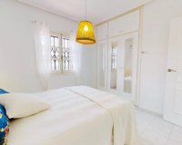 Resale - Apartment - Punta Prima