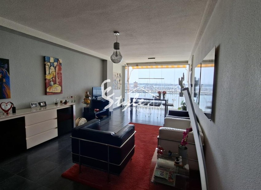 Resale - Apartment - Torrevieja - Acequion