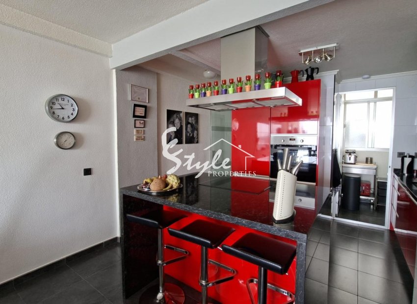 Resale - Apartment - Torrevieja - Acequion
