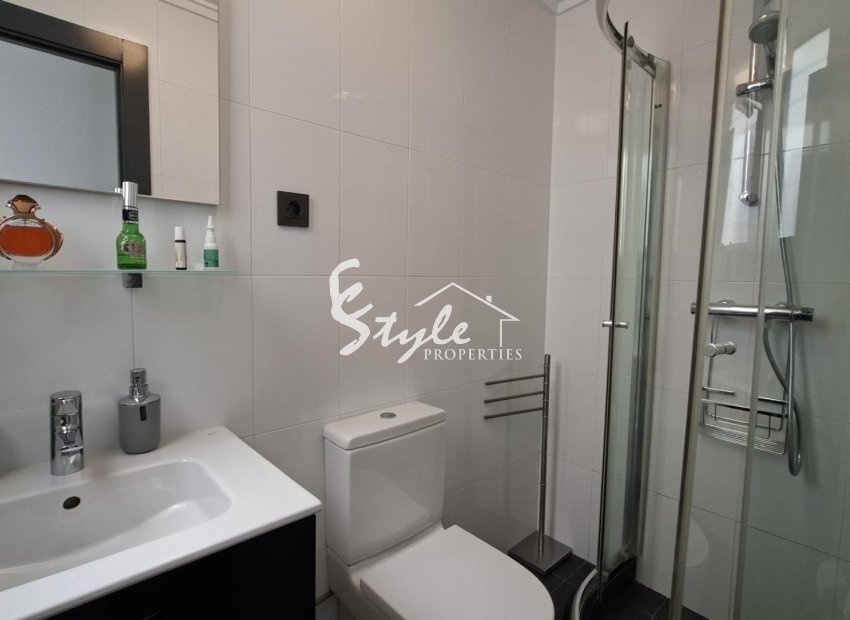 Resale - Apartment - Torrevieja - Acequion